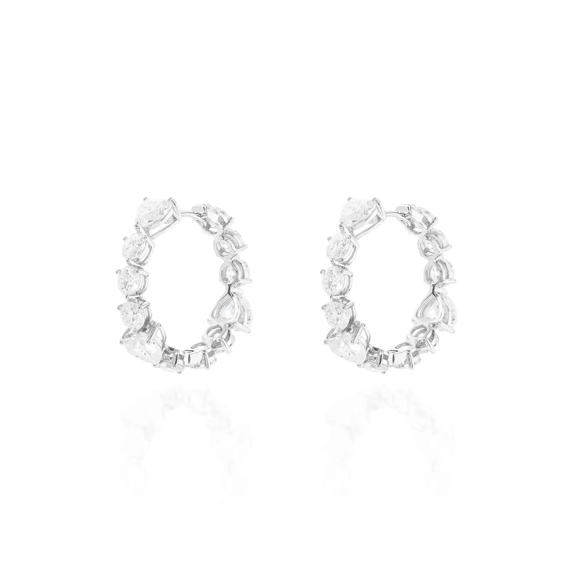 ARGOLA 30 MM TRÊS GARRAS CORAÇÃO PRATA 925 MOISSANITE