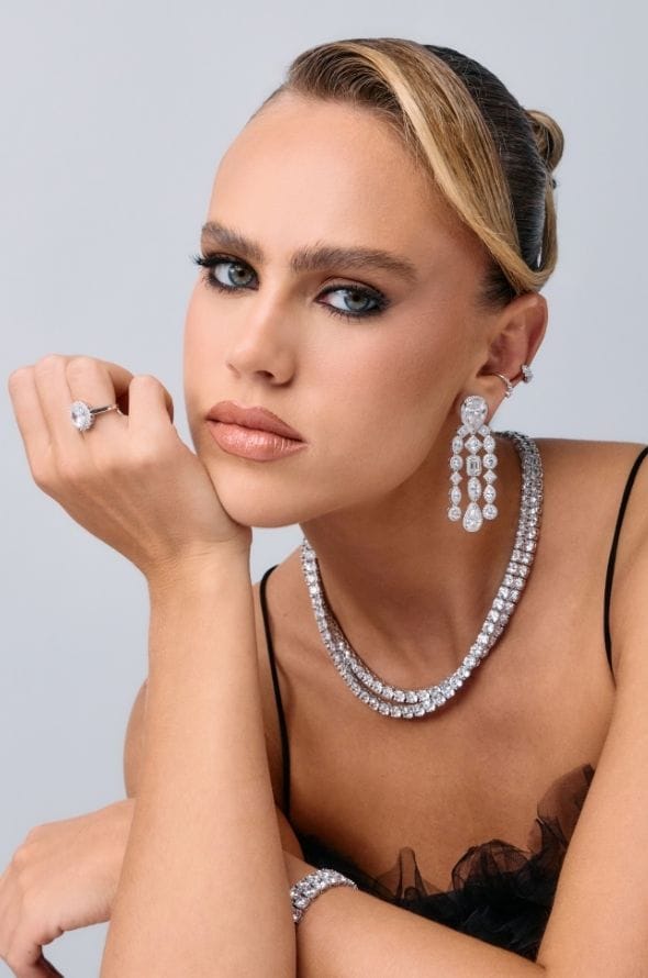 Joias em prata 925 para atacado e revenda – brincos, colares, pulseiras e anéis com banho de ouro 18k, banho de ródio e pedra zircônia.