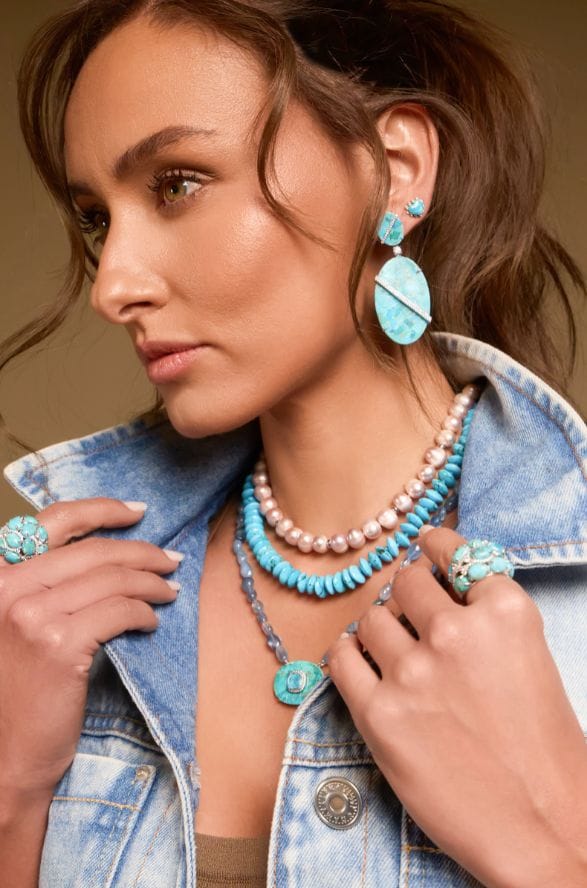 Coleção Bruma Grace&Co by Alinare: joias exclusivas em Prata 925, esculpidas à mão com pedras naturais como lápis-lázuli. Sofisticação em atacado de prata 925 para revenda